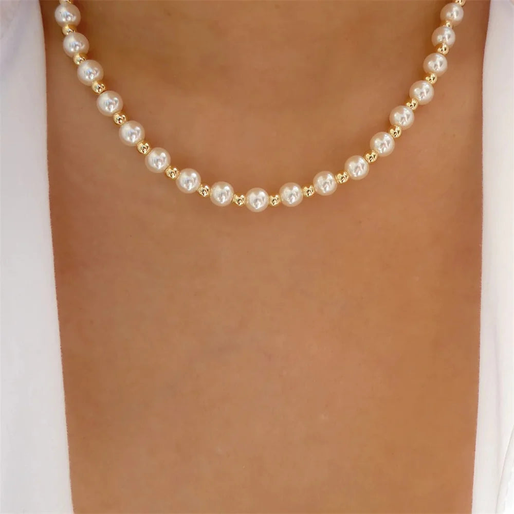 Elegant vintage pearl pendant necklace for women with multi-layer gold chain choker, trendy fashion jewelry.