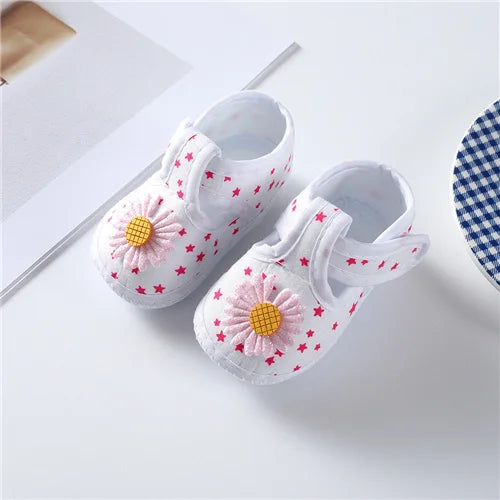 Soft cotton baby first walkers shoes for boys and girls, showing a cozy and comfortable design for newborns.