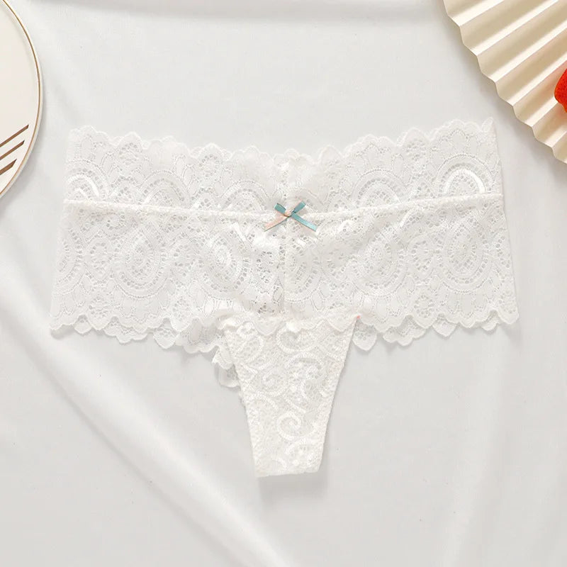 Sexy lace women's thong from Showlu Fashion, low-waist breathable G-string lingerie with delicate lace details.