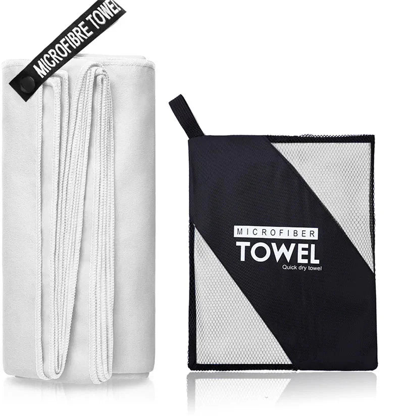 SHOWLU microfiber sports towel for gym, swimming, and beach, quick-drying and lightweight for active use.