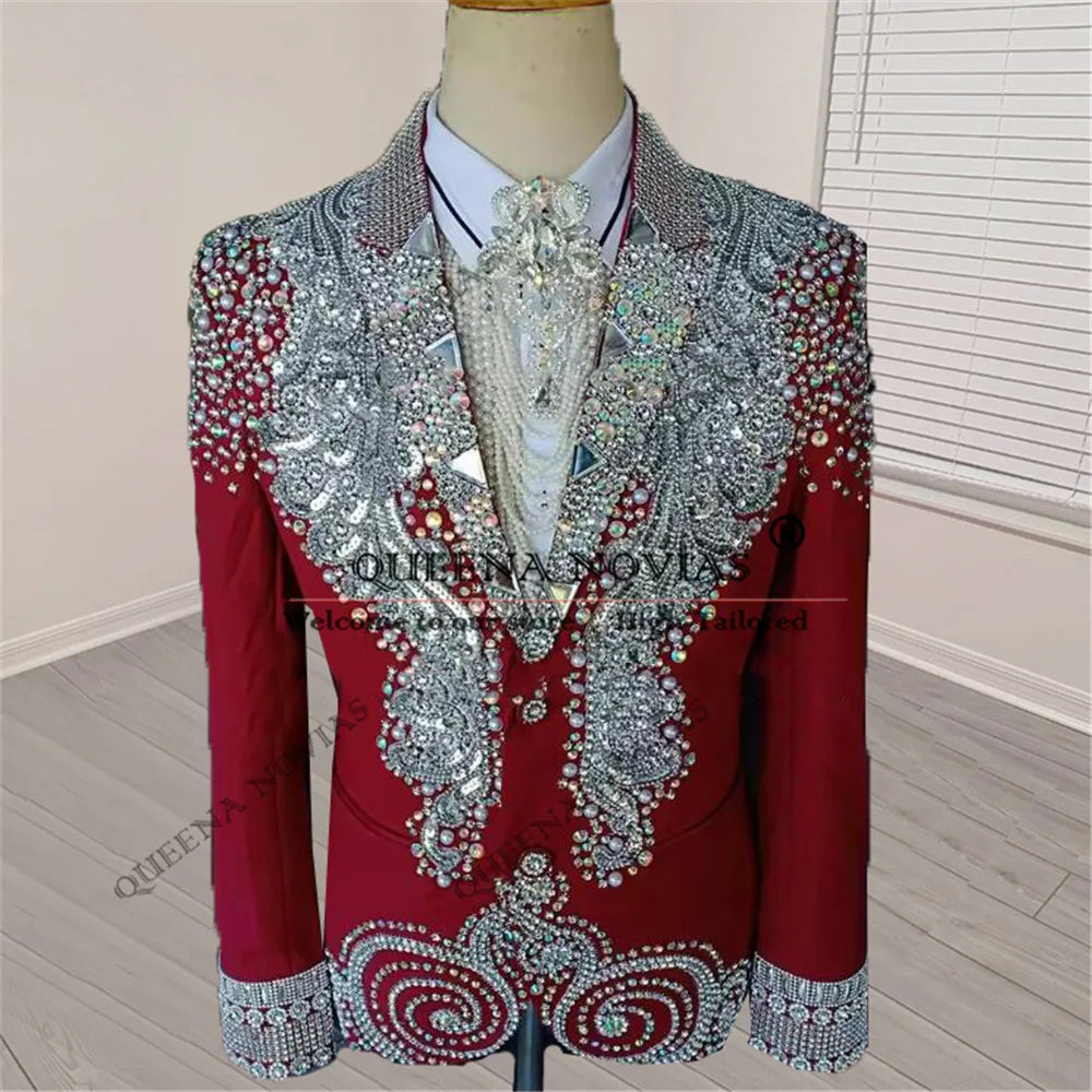 Men's red 2-piece wedding tuxedo with peaked lapel, designed by Showlu Fashion, featuring tailored fit and stylish formal wear.