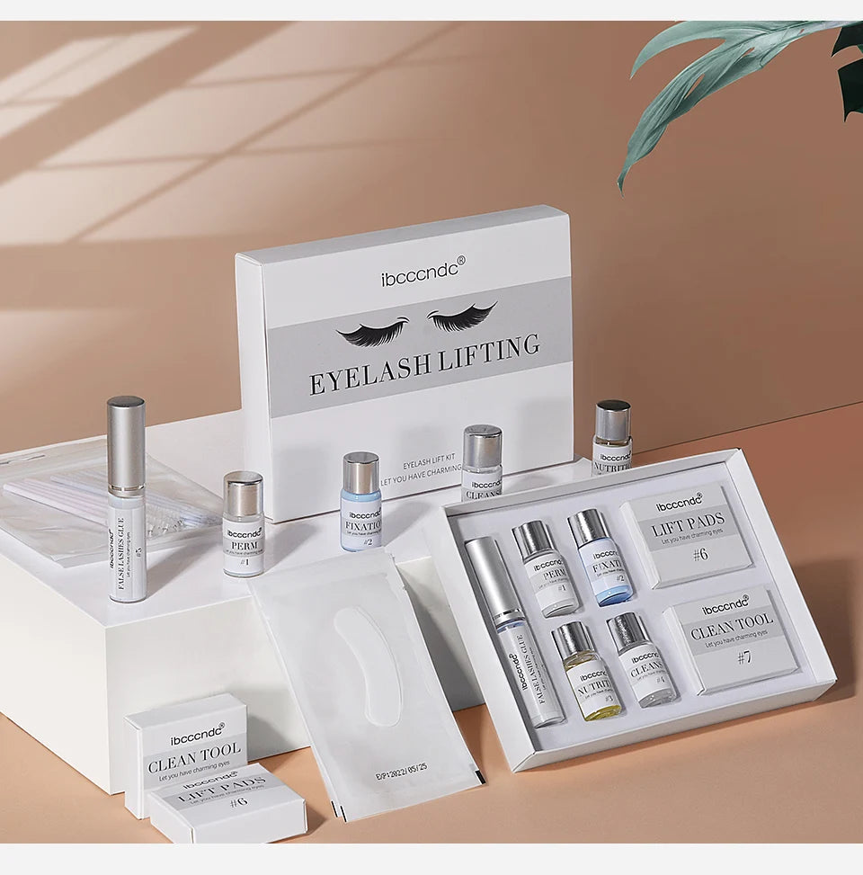 Showlu Smart General eyebrow lamination kit with brow gel and tools for professional-looking, styled eyebrows.