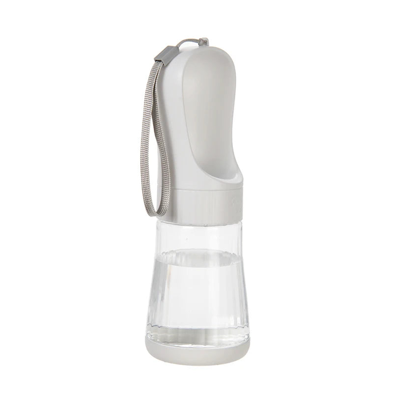 Showlu Smart General pet portable water bottle with a collapsible design and leak-proof cap for easy outdoor hydration.