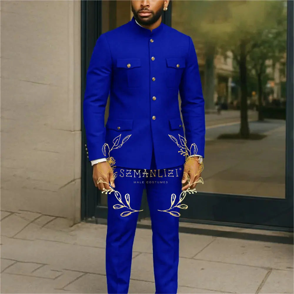 White men's business suit with stand collar, single-breasted jacket and matching pants, ideal for formal occasions and weddings.