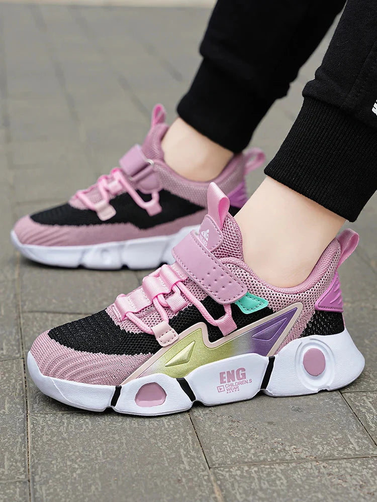SHOWLU girls' mesh breathable sports shoes with white and pink accents, designed for leisure walking and active play.