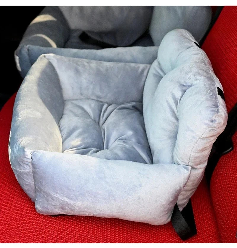 Showlu 2-in-1 dog car seat cover and travel bed made of durable polyester, designed as a pet hammock for car journeys.