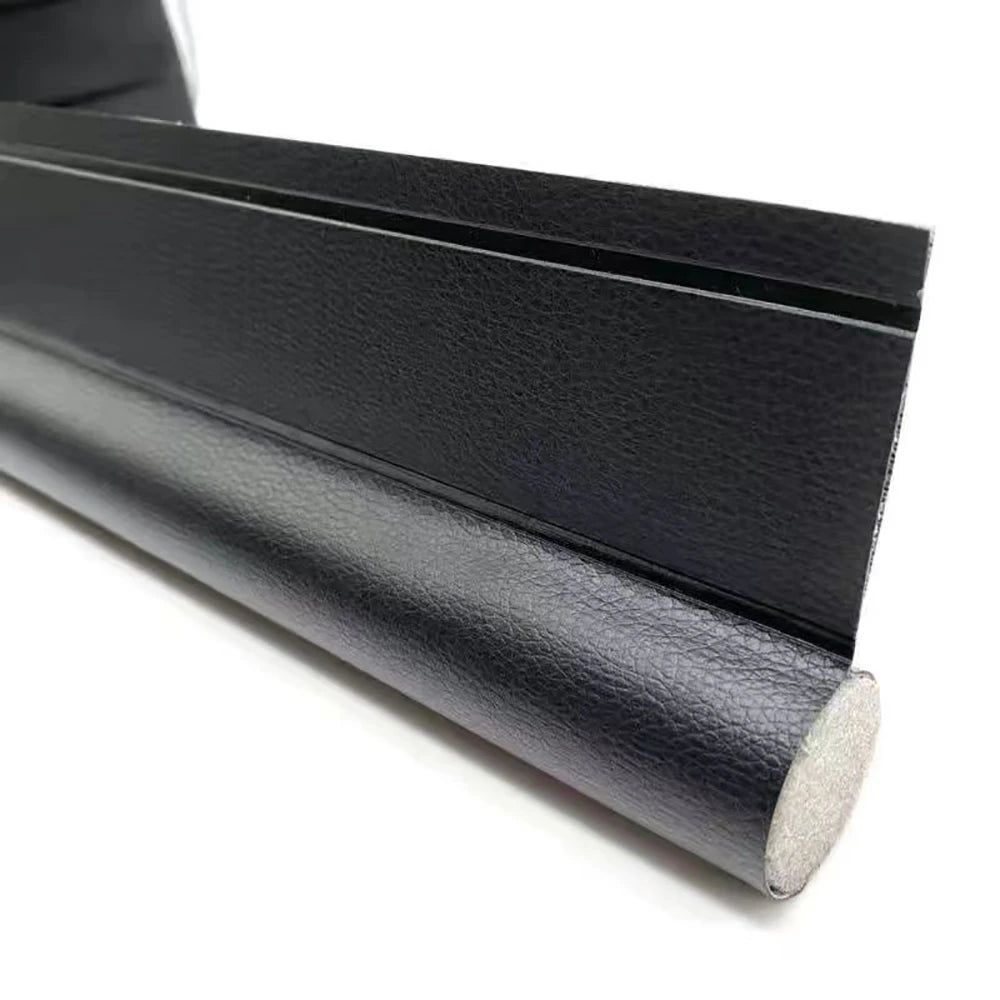 Showlu Smart General anti-dust door seal strip installed on a door to block dust and improve insulation.