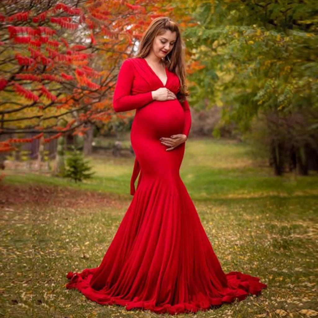 Sexy mercerized cotton maternity V-neck dress by Showlu Fashion Store, featuring lace details for photo shoots and special occasions.