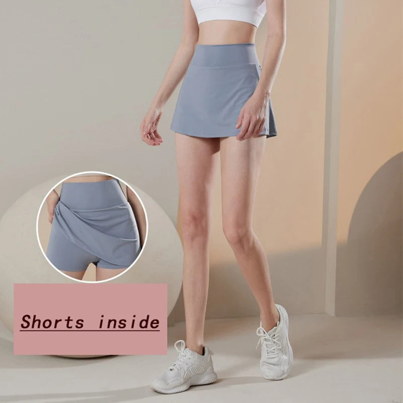 High waist summer sports skirt with lined shorts, designed for yoga, running, tennis, and golf, in a breathable quick-dry fabric.