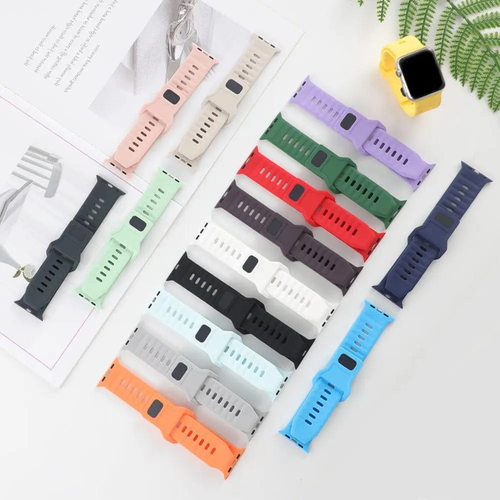 I LOVE LUO silicone sport band for Apple Watch Ultra 8 7 SE in 49mm and 45mm with a flexible, sporty design.
