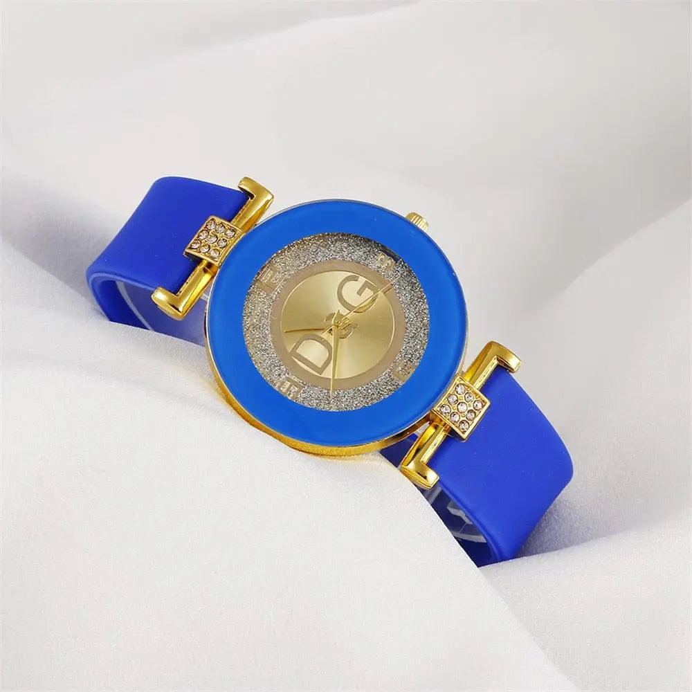 Black and white women's minimalist quartz watch with a large dial and silicone strap, stylish and modern accessory.