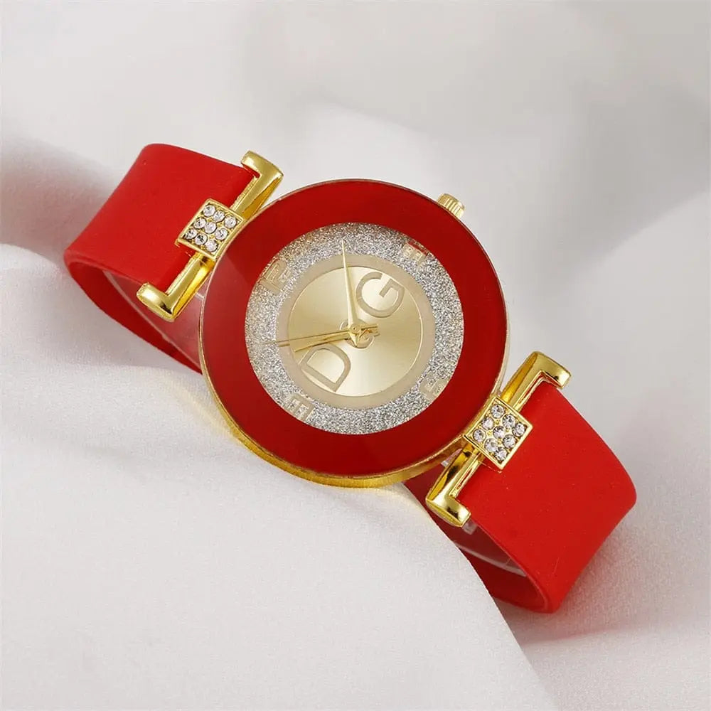 Black and white minimalist quartz women's watch with a large dial and silicone strap, stylish and simple design.