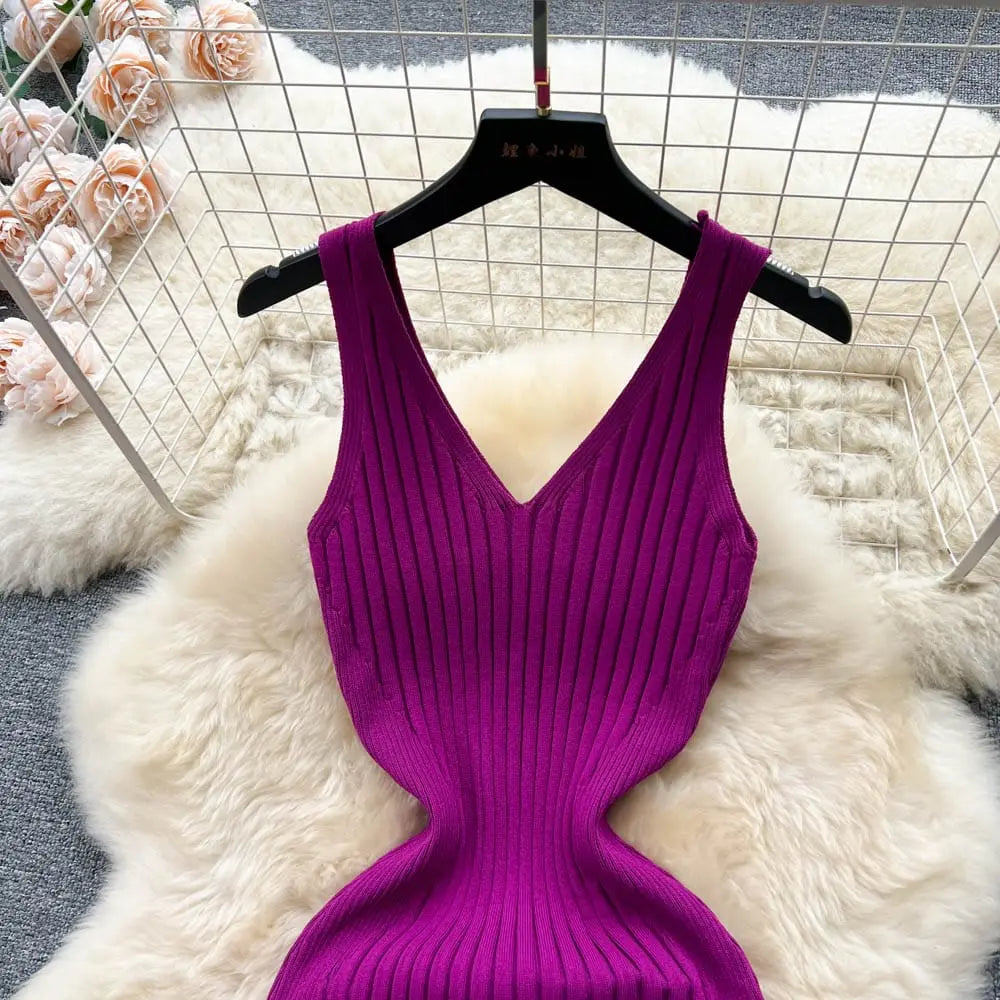 Showlu Fashion women's knitted bodycon summer dress with side split, fitted design, sleeveless style, ideal for warm weather.