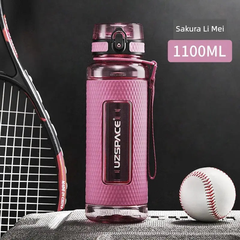Showlu Fashion's 1L Tritan sports water bottle with leakproof design, high-temperature resistant plastic, suitable for fitness and summer use.