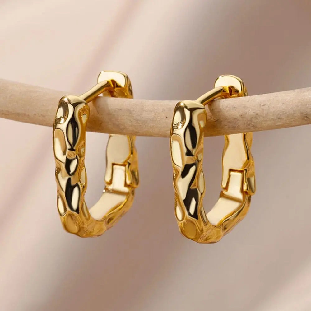 Showlu Fashion stainless steel U-shaped square hoop earrings for women, trendy and luxurious jewelry with a modern geometric design.