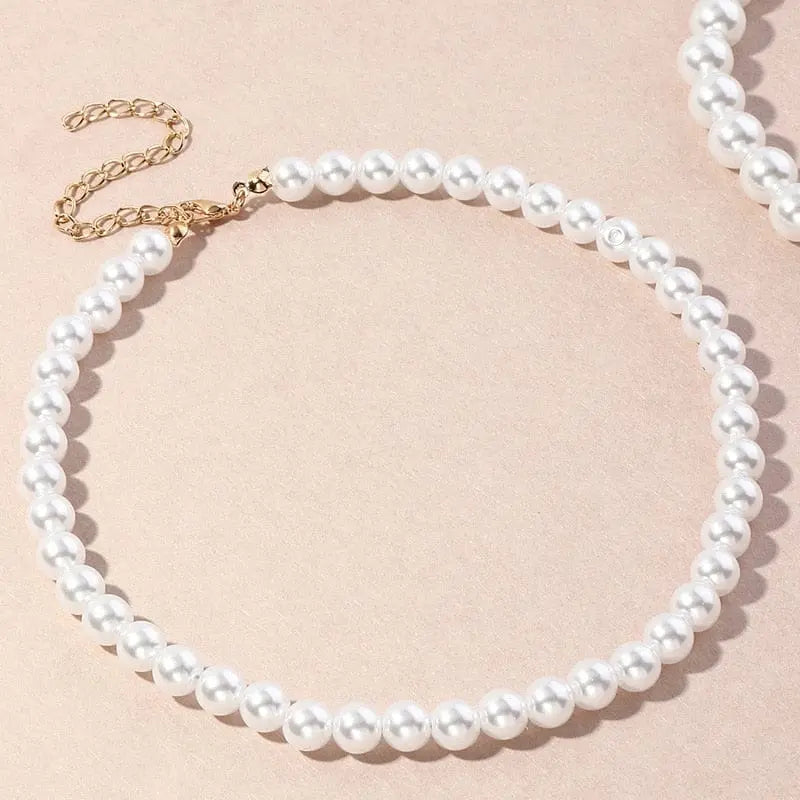 Fomalhaut 6mm pearl choker necklace with shell pendant for women, vintage style jewelry, featuring a simple pearl chain and shell charm