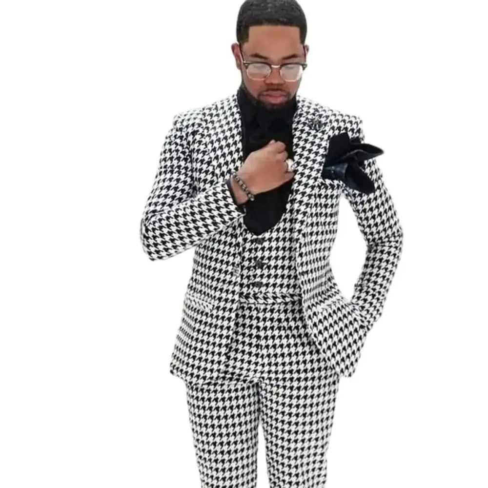 Showlu Fashion Men's 3-piece plaid suit set with slim fit blazer, dress pants, and shirt for wedding or prom occasions.