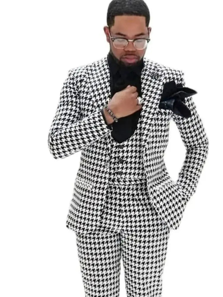 Showlu Fashion Men's 3-piece plaid suit set with slim fit blazer, pants, and vest, ideal for wedding and prom occasions.