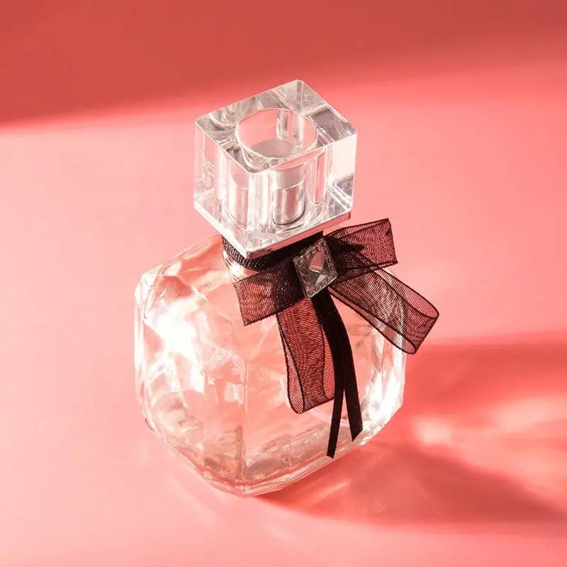Showlu Luxury Women's Perfume in a sleek glass bottle, showcasing elegant fragrance design for private label branding.