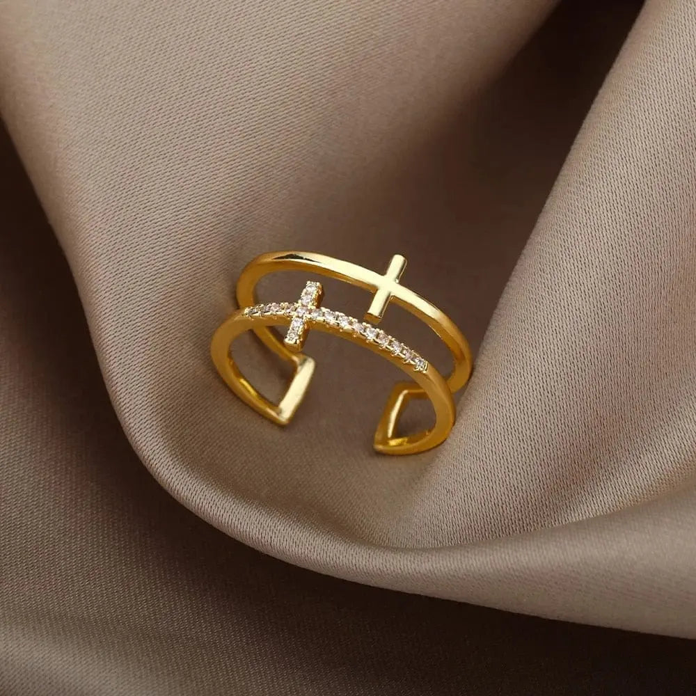 Showlu Store Nation gold stainless steel zircon wedding ring with a sleek band and sparkling zircon accents for women.