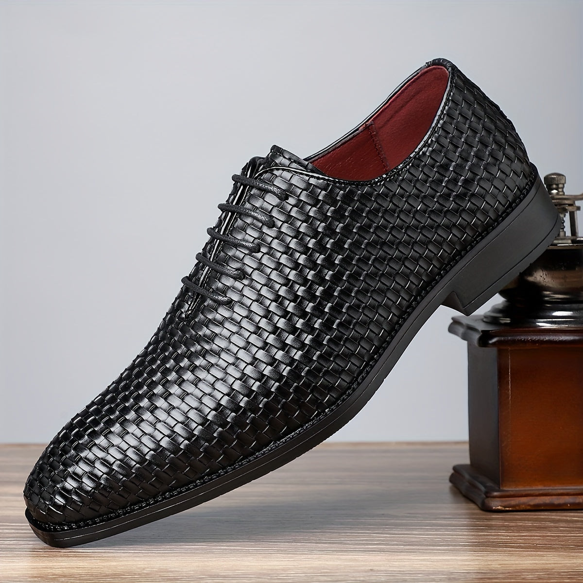 SHOWLU Men's whole-cut Oxford shoes with non-slip rubber sole, formal footwear in classic black leather style.
