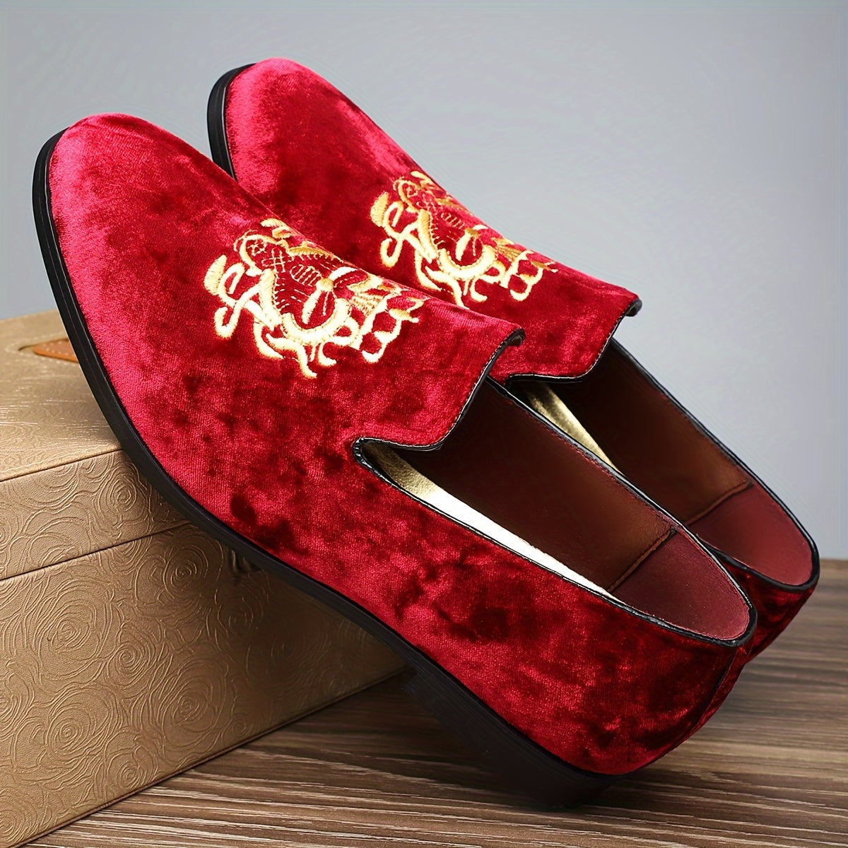 SHOWLU FASHION casual loafers, solid color low top slip-on shoes, comfortable and stylish footwear for everyday wear.
