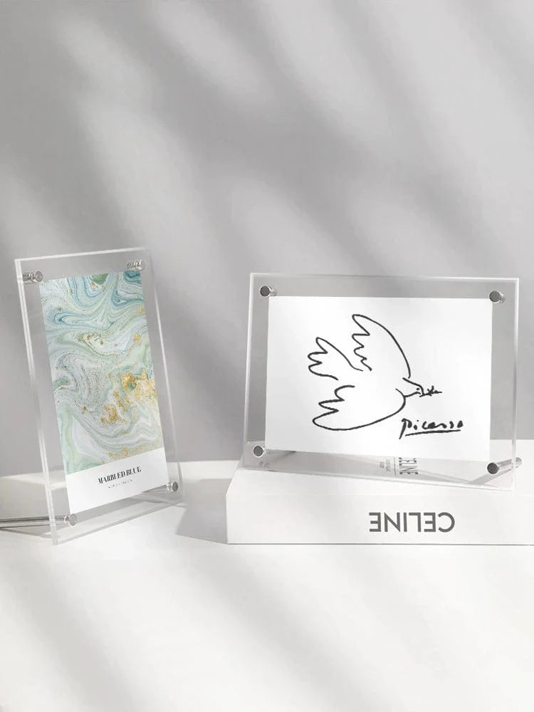 6-inch transparent acrylic photo frame from Lin Yi, showcasing a minimalist display stand for postcards and photographs.