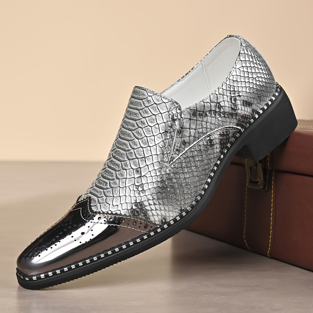 Men's snake scale patchwork slip-on formal shoes with chunky heel by Showlu Fashion, showcasing a stylish snake skin pattern.