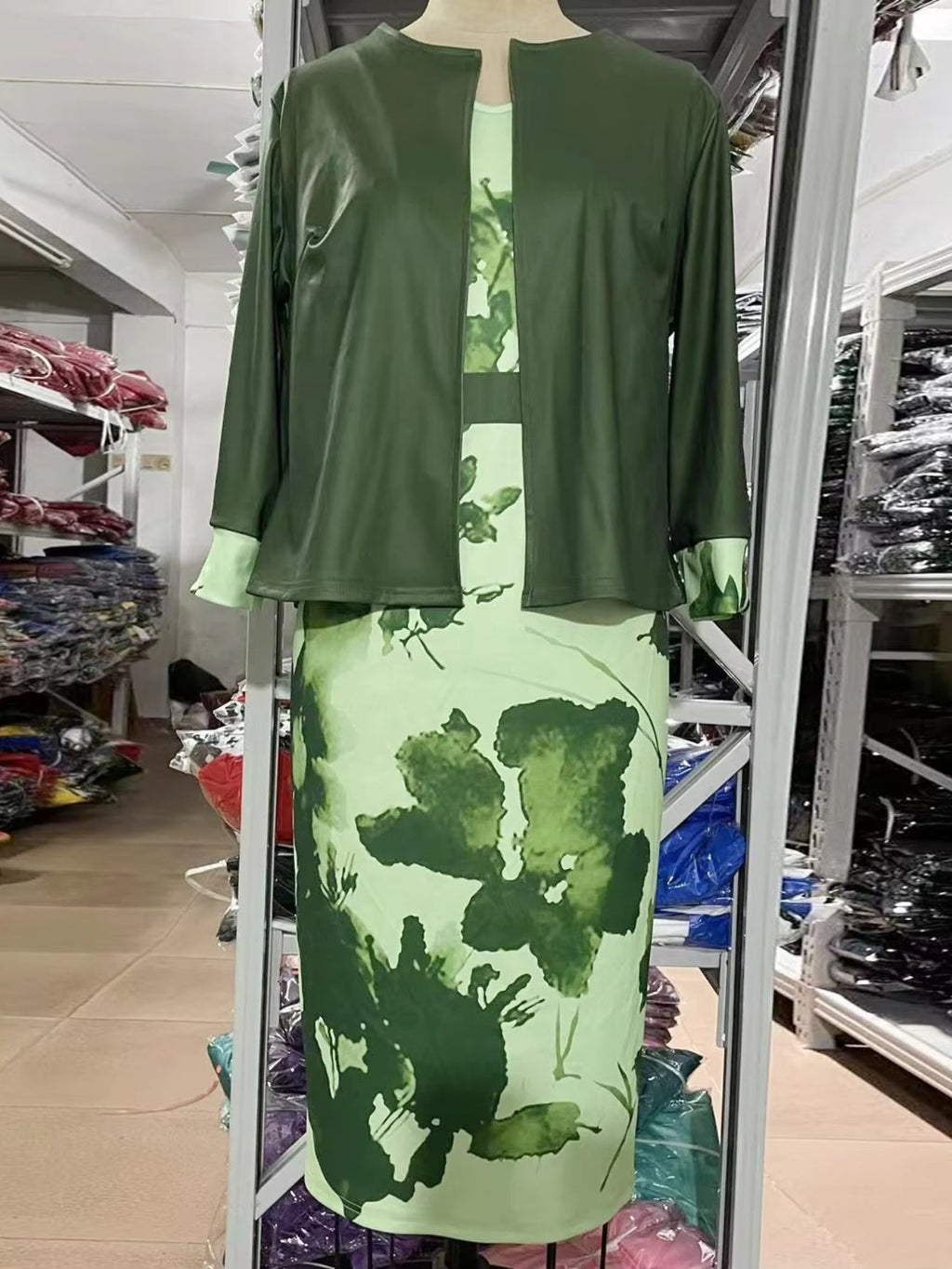 Floral print women's skirt set by Showlu Fashion, including a stylish office-appropriate two-piece with matching top and skirt.