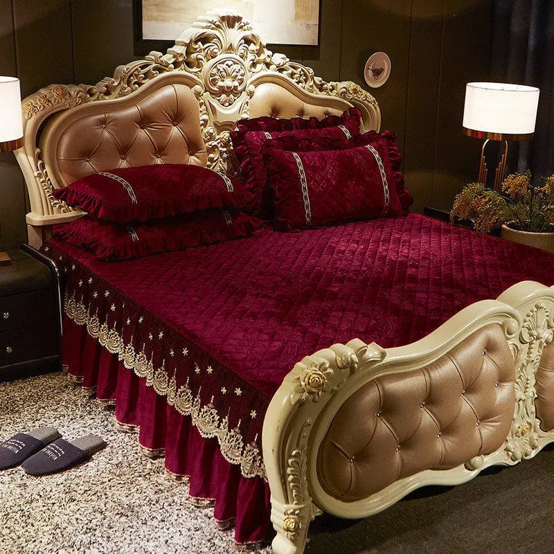 Ai·Winsure embroidery lace velvet bedspread 3-piece quilted bedskirt set with ruffle details, suitable for queen and king beds.