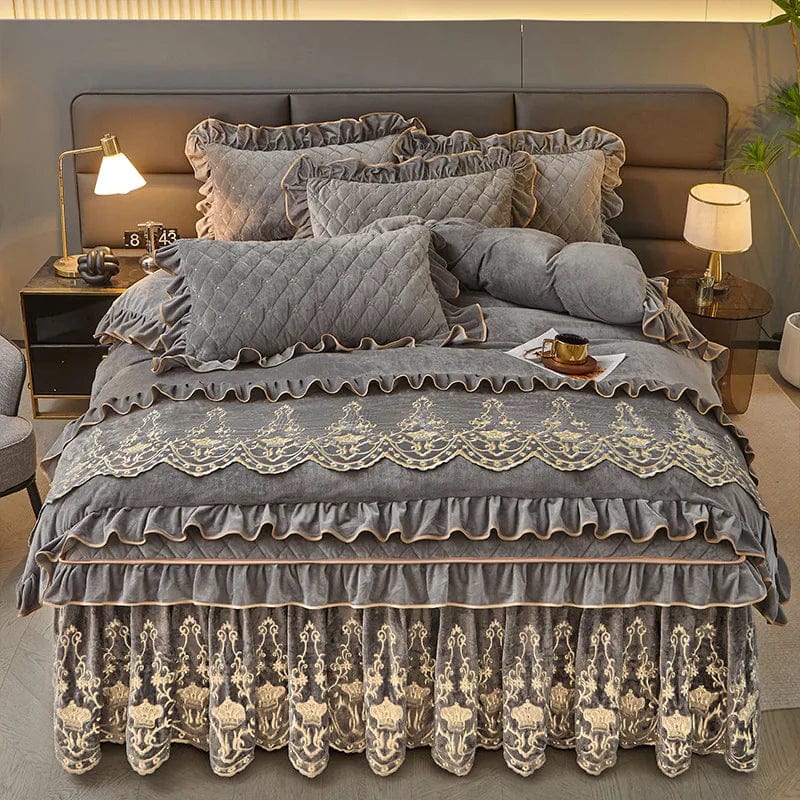 European velvet duvet cover set from Ai·Winsure, luxurious quilted bedding with embroidered details and a removable bed skirt.