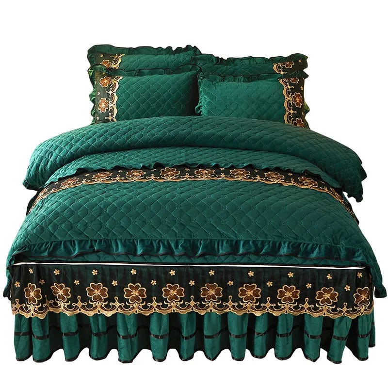 Ai·Winsure quilted velvet bedding set with lace duvet cover, bed skirt, and pillowcases in queen and king sizes.