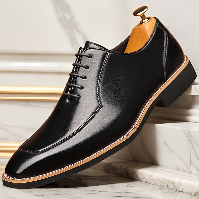Black SHOWLU men's Oxford shoes made of genuine leather, formal dress shoes with sleek design and polished finish.