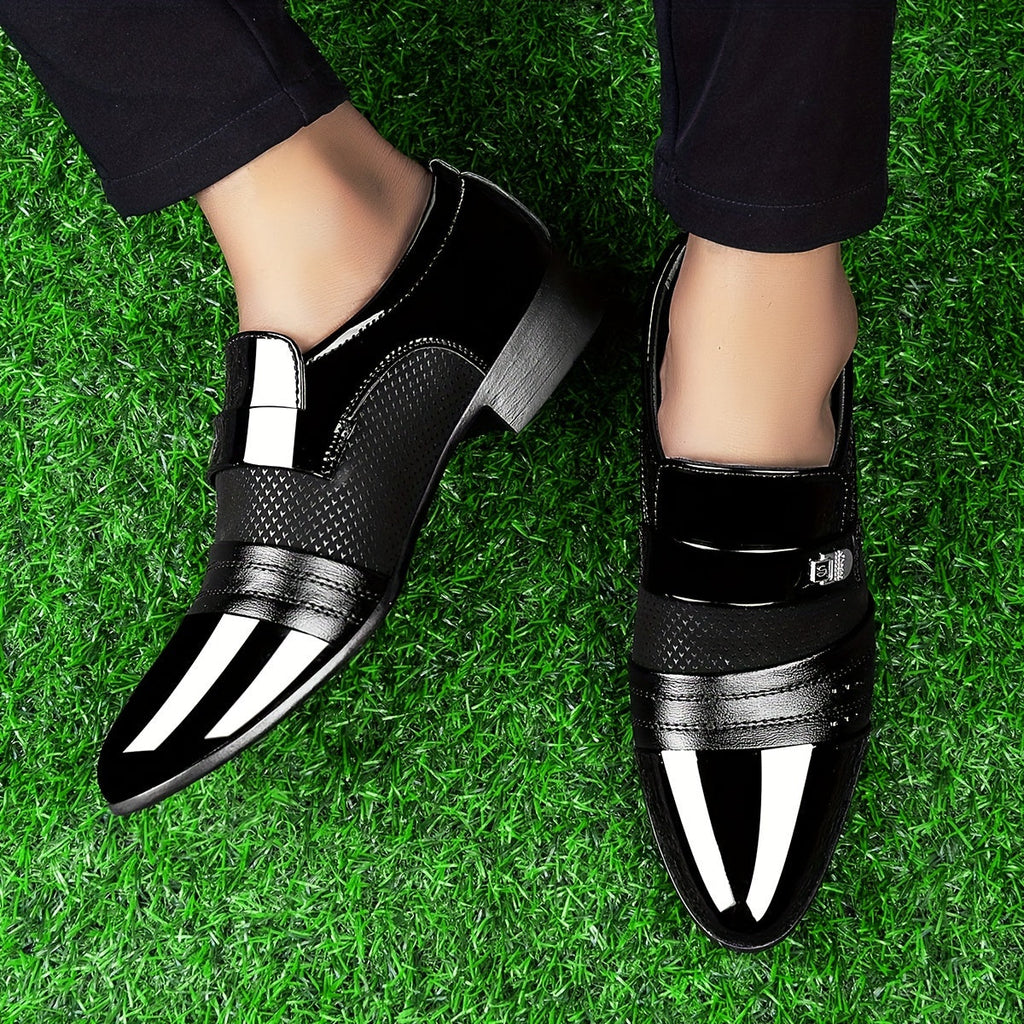 SHOWLU men's slip-on loafers made of microfiber leather, featuring a sleek business dress shoe design with a smooth finish.