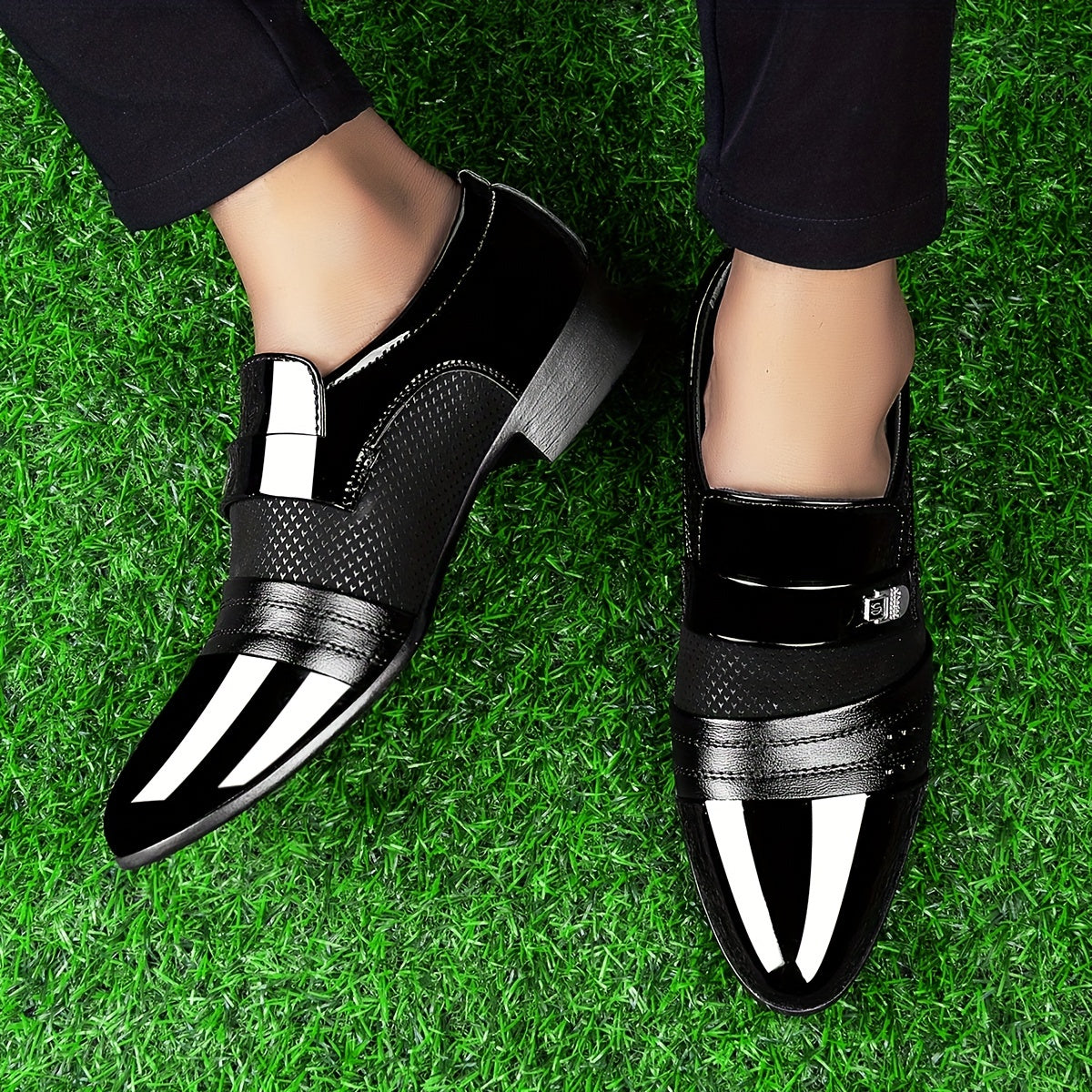 SHOWLU men's slip-on loafers made of microfiber leather, featuring a sleek business dress shoe design with a smooth finish.