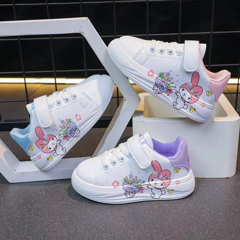 MINISO baby girls white PU leather sneakers with breathable cartoon design, soft and comfortable for kids' casual wear.