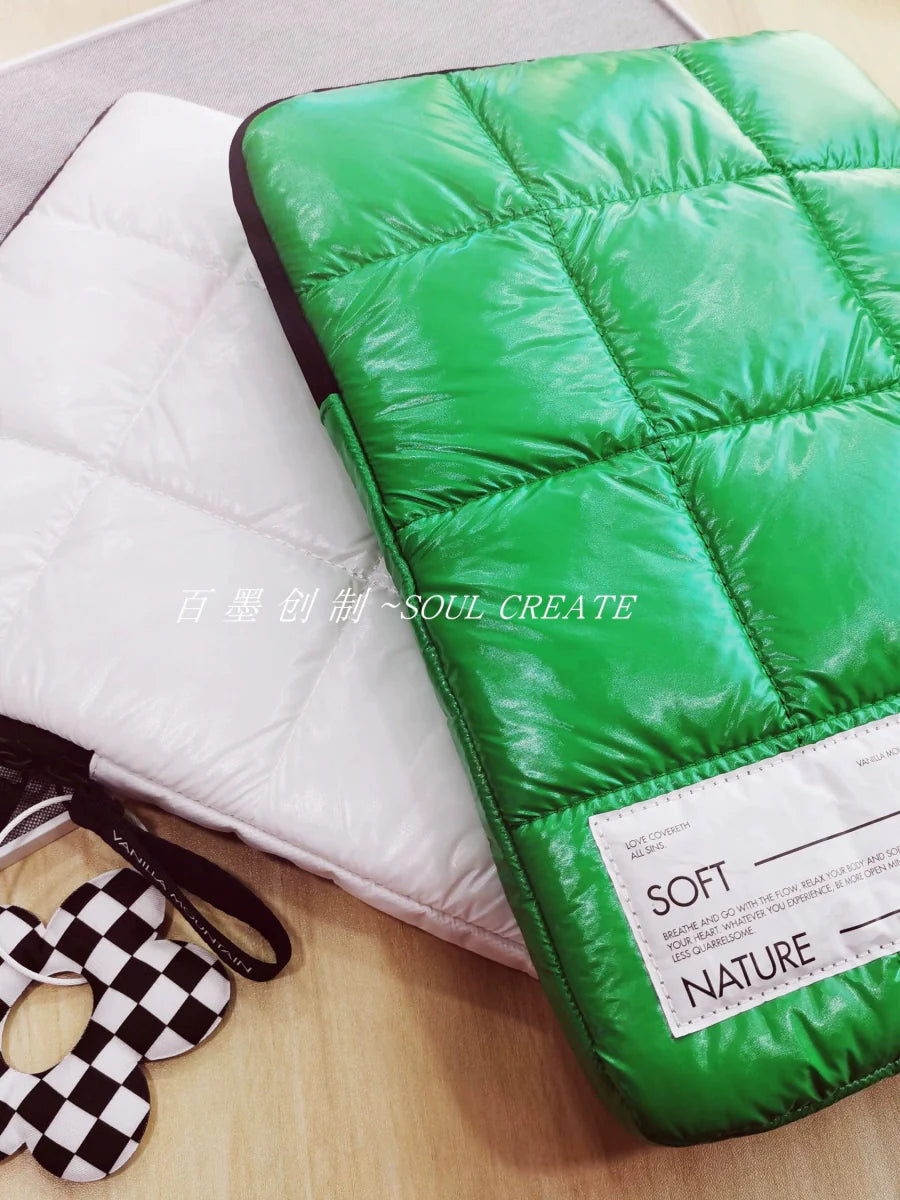 Showlu Fashion waterproof cloud laptop sleeve bag for Apple, Huawei, Dell, and Xiaomi tablets and notebooks.