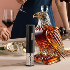 1pc Eagle-Shaped Whiskey & Tequila Bottle - Durable Plastic Travel-Friendly Design, Hand Wash Only, Reusable for Outdoor Travel, Bars, Family Gatherings - Unique Gift for Men & Women, Bar Decoration, Eagle Design, Artistic Dr