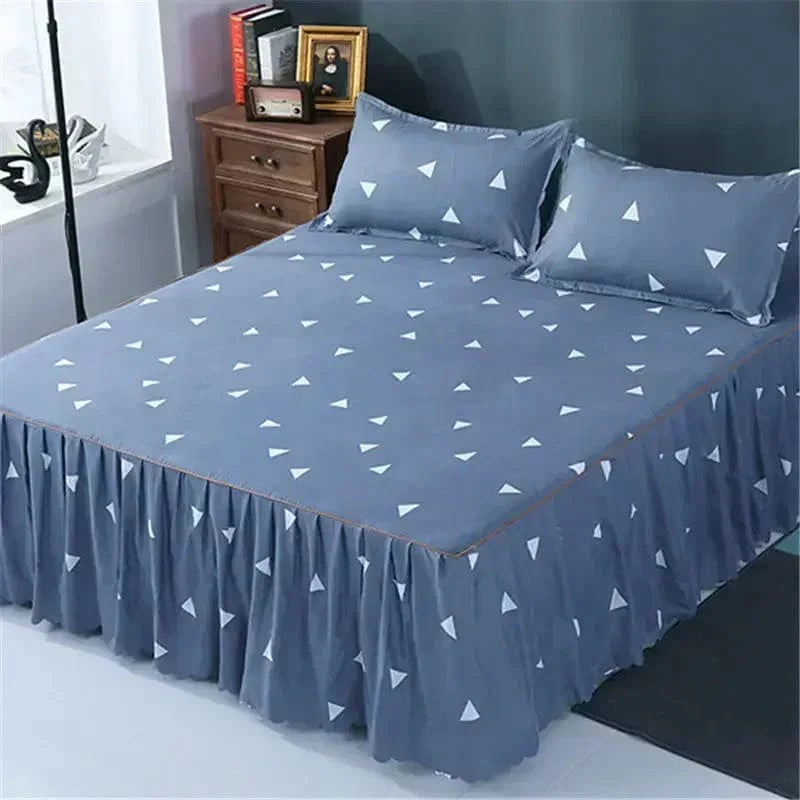 SHOWLU FASHION cotton embroidery bed skirt and pillowcase 3-piece set for king and queen beds, featuring elegant embroidery and soft fabric.