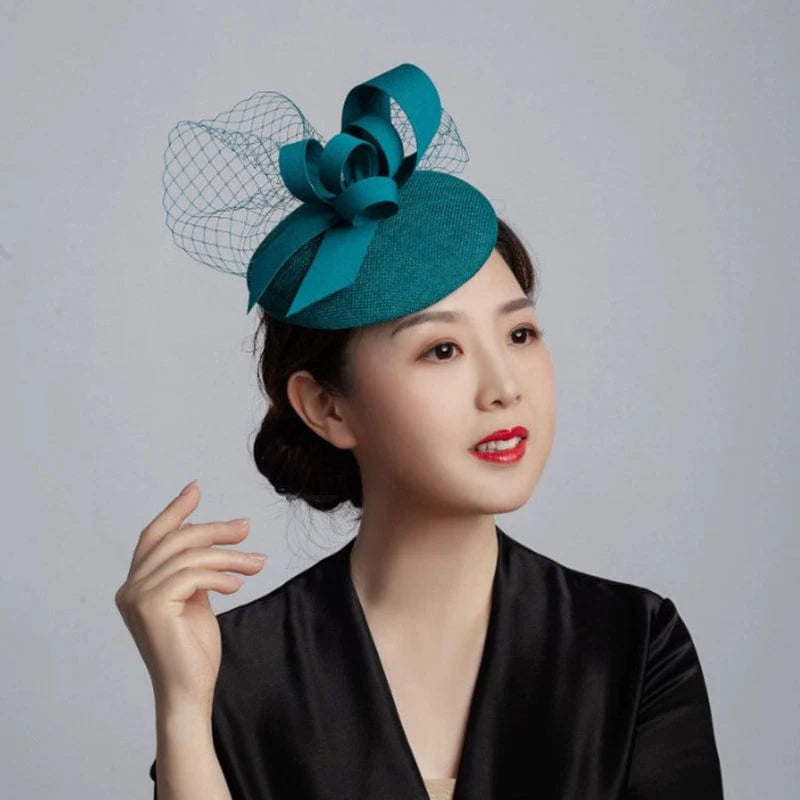 Showlu Fashion floral bridal headdress with elegant design, worn with wedding dress, perfect for wedding and formal occasions.
