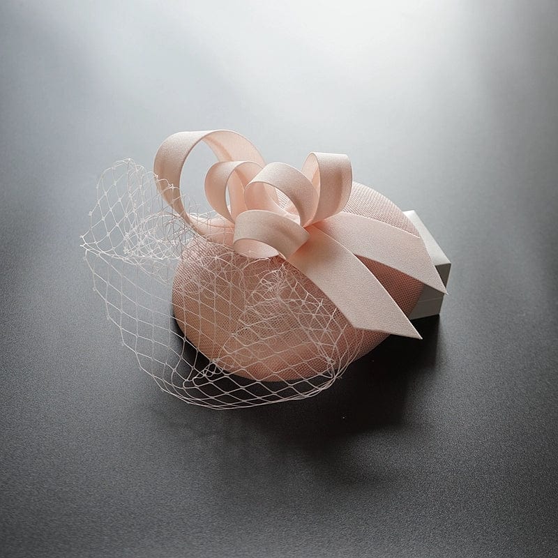 Showlu Fashion floral bridal headdress featuring elegant wedding top hat for women, suitable for weddings and formal events.