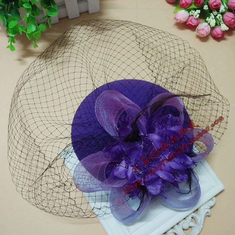 Black vintage gauze Billycock hat with British style yarn hair clip, worn by a celebrity in a traditional cheongsam.