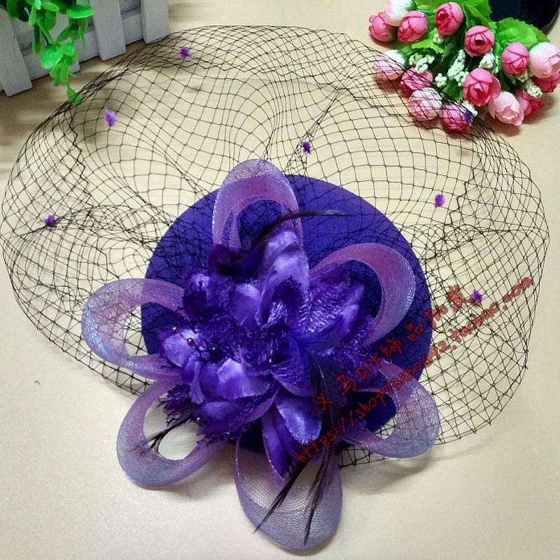 Showlu Black Vintage Gauze Billycock hat with yarn hair clip, British style accessory, worn by a celebrity in a black cheongsam.