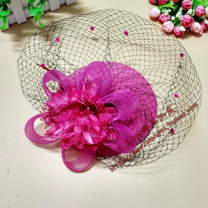 Showlu Black Vintage Gauze Billycock hat with yarn hair clip, British style fashion accessory, worn by a celebrity in a cheongsam.