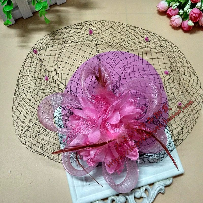 Showlu Black Vintage Gauze Billycock hat with yarn hair clip, British style accessory, worn by a celebrity in a cheongsam.