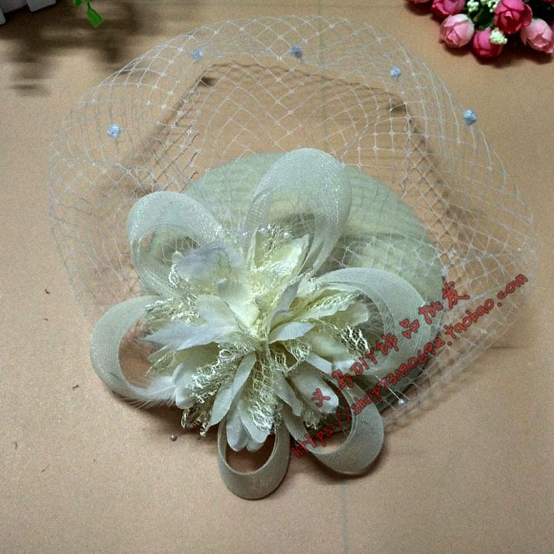 Black vintage gauze Billycock hat with British style yarn hair clip, worn by a celebrity in a traditional cheongsam.