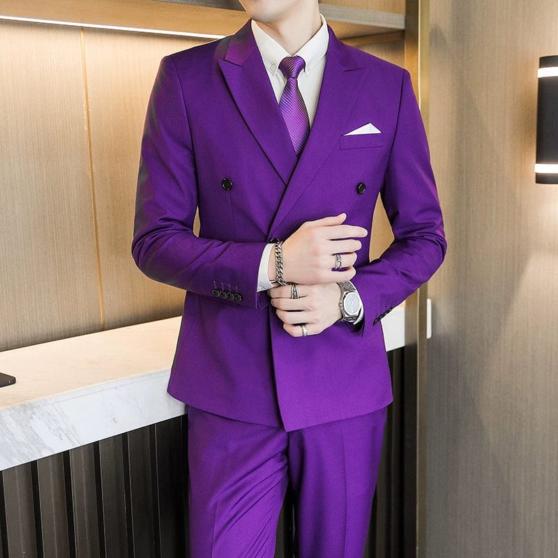 Showlu men's double-breasted solid color business suit in a slim fit, featuring lapels and tailored design for formal occasions.