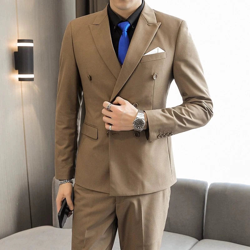 Showlu men's double-breasted business suit in solid color, slim fit style, with tailored lapels and structured design.