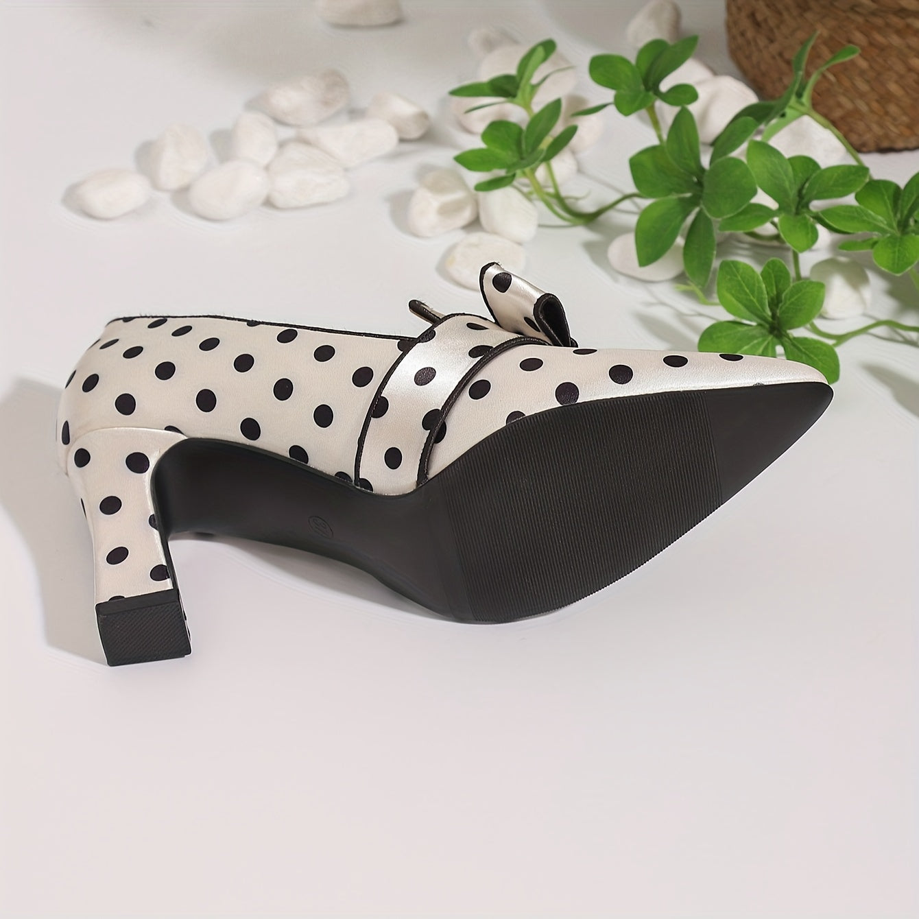 SHOWLU FASHION polka dot bowknot pumps with pointed toe and block high heels, featuring a stylish design and elegant silhouette.