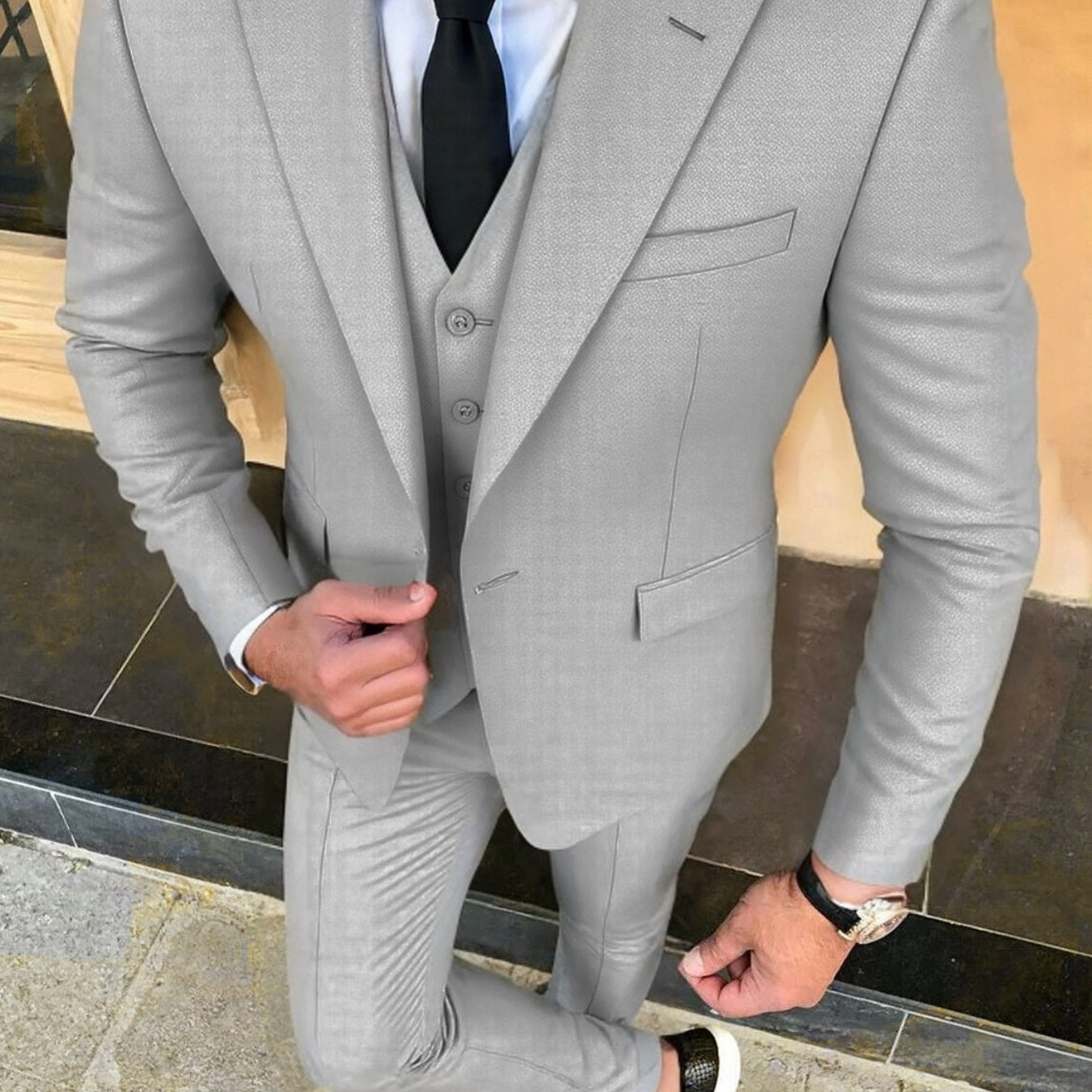 SHOWLU FASHION men's 3-piece formal wedding suit with solid woven tuxedo, featuring jacket, vest, and trousers for sophisticated style.